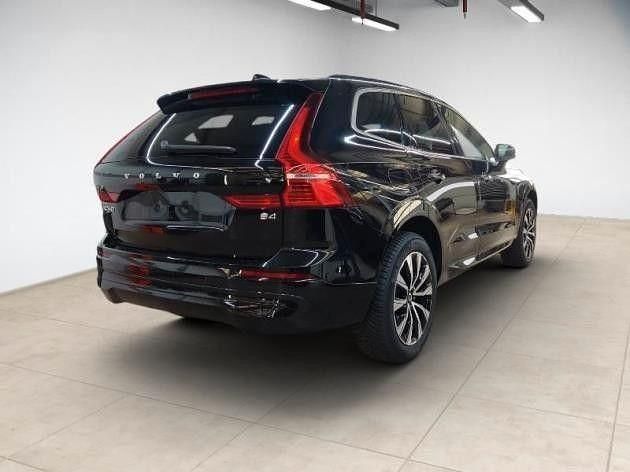Gebraucht Volvo XC60 Core 197 PS (144 kW) 2023 Onyx black SUV