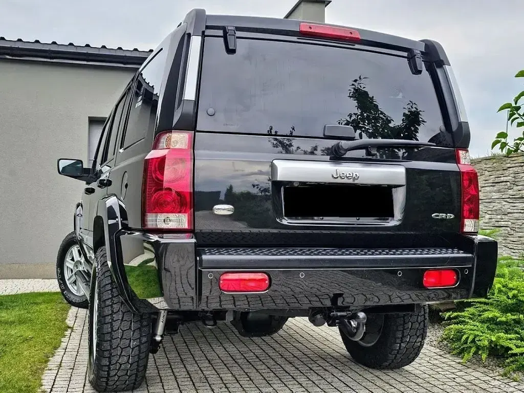 Gebraucht Jeep Commander Overland 218 PS (160 kW) 2010 Schwarz SUV