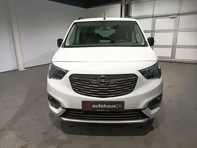 Gebraucht Opel Combo Life Ultimate 131 PS (96 kW) 2023 Weiß Van / Kleinbus
