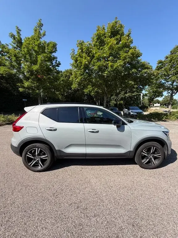 Gebraucht Volvo XC40 Plus 163 PS (119 kW) 2025 Grau SUV