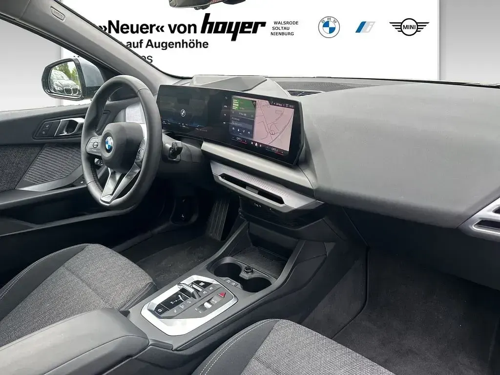 Gebraucht BMW 120 163 PS (119 kW) 2025 Skyscraper grau Kleinwagen