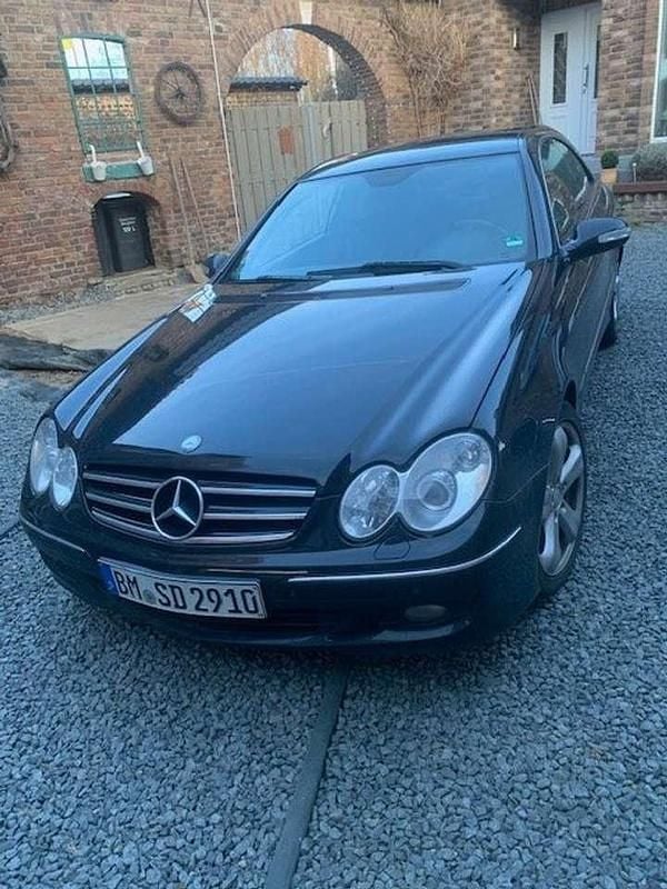 Schwarz Gebraucht 2008 Mercedes CLK200 Avantgarde Coupé | 4.150 € (Superpreis) - Bild 1/4