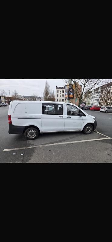 Gebraucht Mercedes Vito 114 PS (83 kW) 2015 Weiß Van