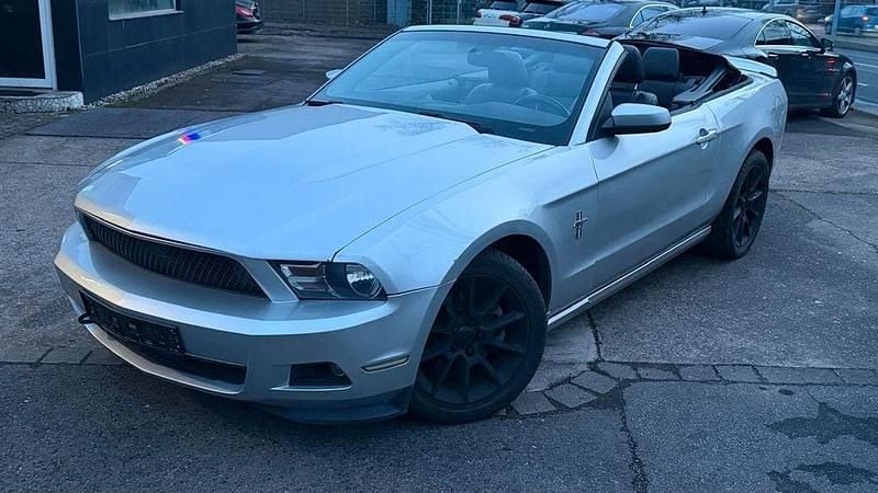 Gebraucht Ford Mustang GT 309 PS (227 kW) 2011 Silber Cabrio