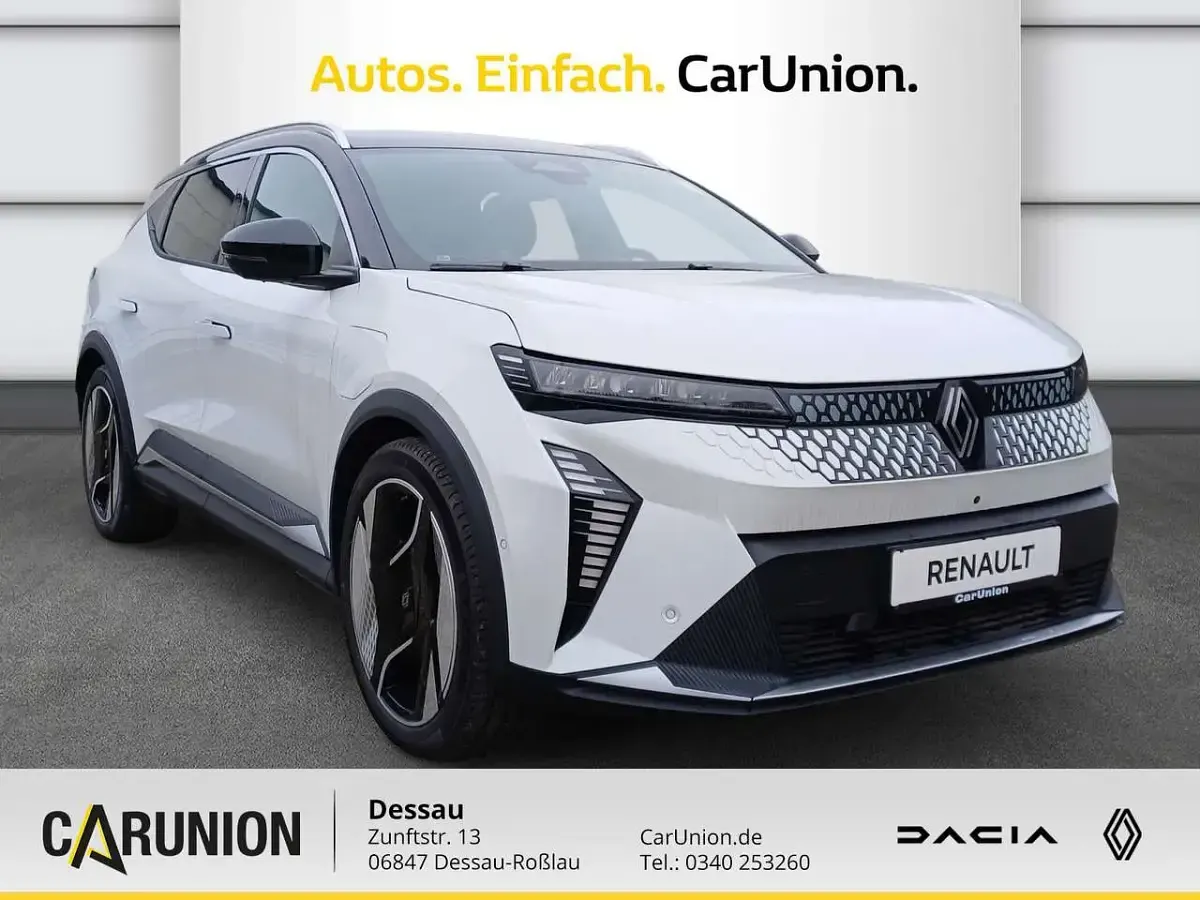 Używany Renault Scenic E-Tech Iconic 160 kW (218 KM) 2025 Biały SUV