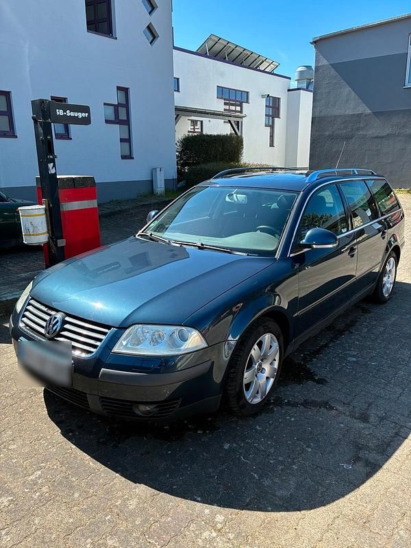 Second-hand VW Passat 130 CP (95 kW) 2004 Albastru Break