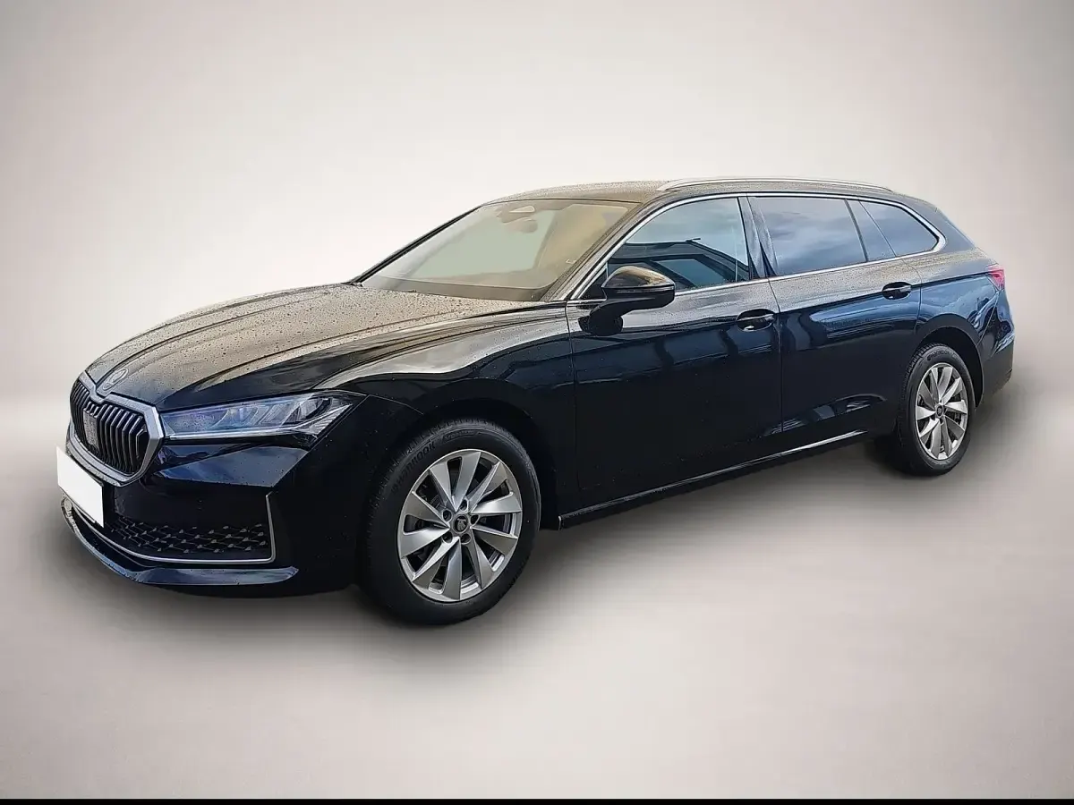 Neu Skoda Superb Selection 150 PS (110 kW) 2026 Schwarz Kombi