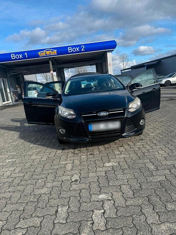 Gebraucht Ford Focus 150 PS (110 kW) 2011 Schwarz Limousine