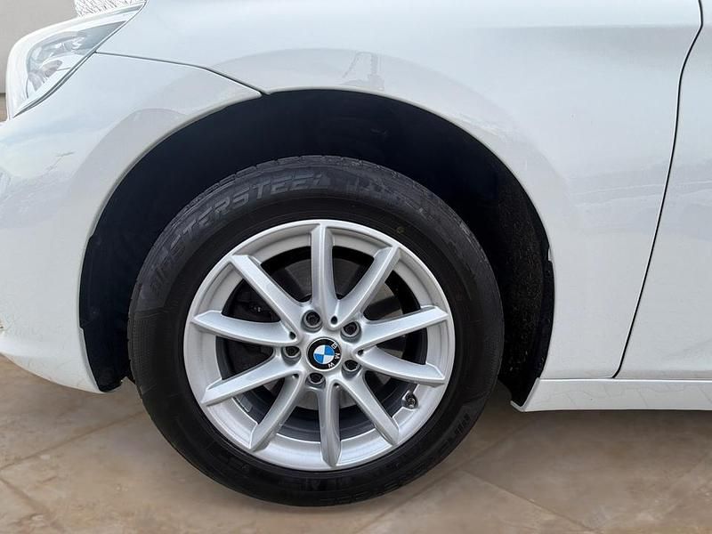 Gebraucht BMW 218 Active Tourer Advantage 136 PS (100 kW) 2014 Alpinweiß Van / Kleinbus