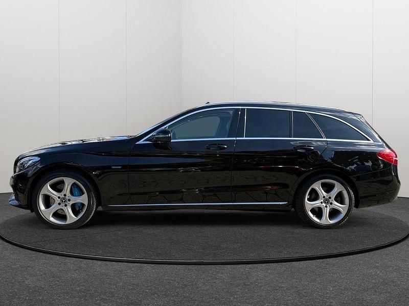 Gebraucht Mercedes C350e 211 PS (155 kW) 2018 Schwarz Kombi
