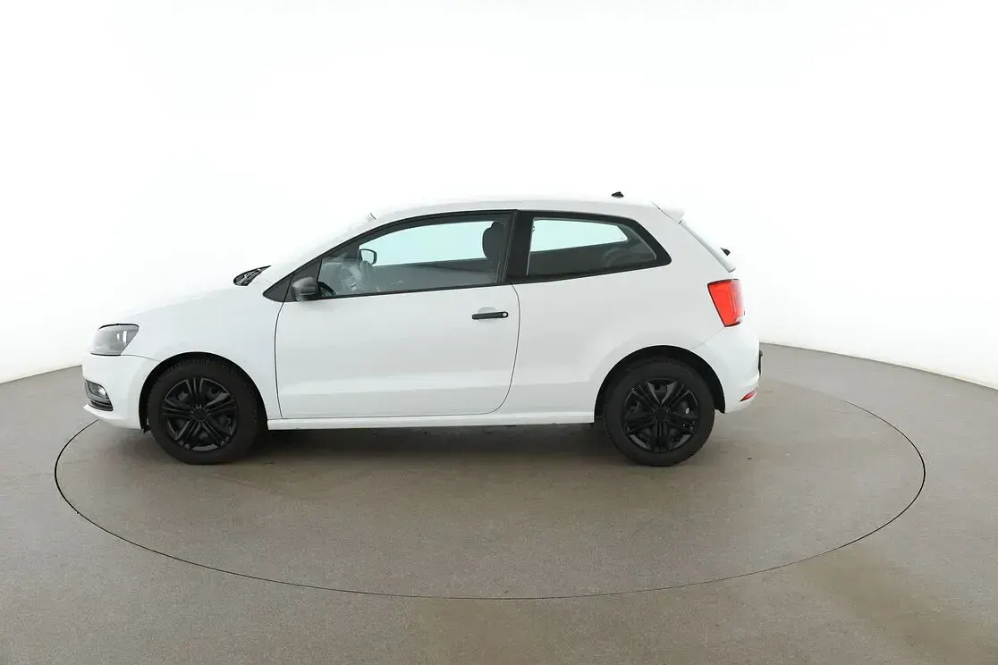 Gebraucht VW Polo Trendline 95 PS (69 kW) 2017 Weiß Limousine