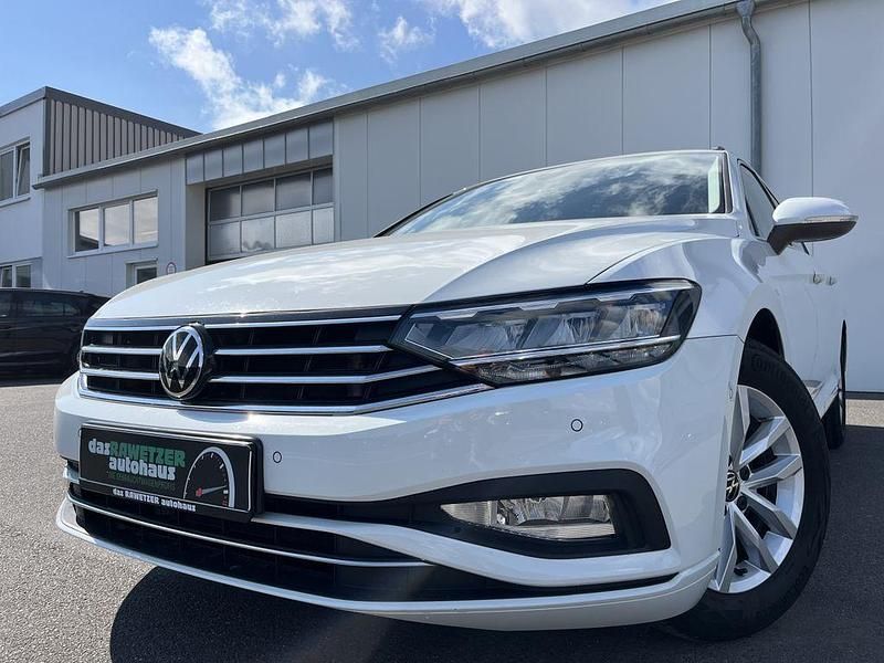 Pure white Gebraucht 2020 VW Passat Business Kombi | 24.360 € (Fairer Preis) - Bild 1/4