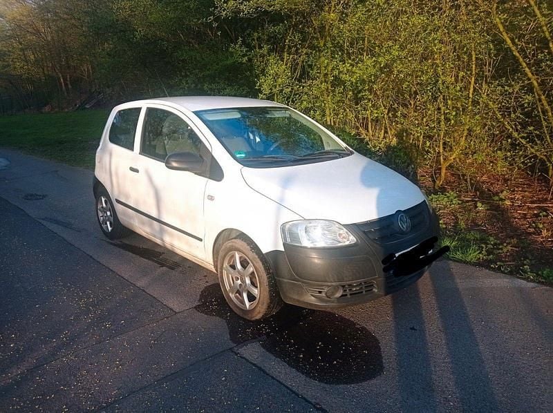 Gebraucht VW Fox 60 PS (44 kW) 2010 Weiß Kleinwagen