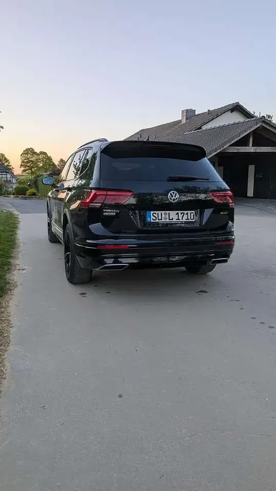 Second-hand VW Tiguan Allspace Highline 200 CP (147 kW) 2021 Negru SUV