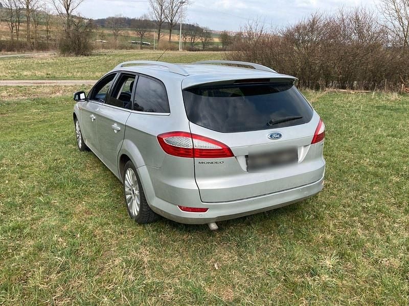 Gebraucht Ford Mondeo Titanium 163 PS (119 kW) 2010 Silber Kombi