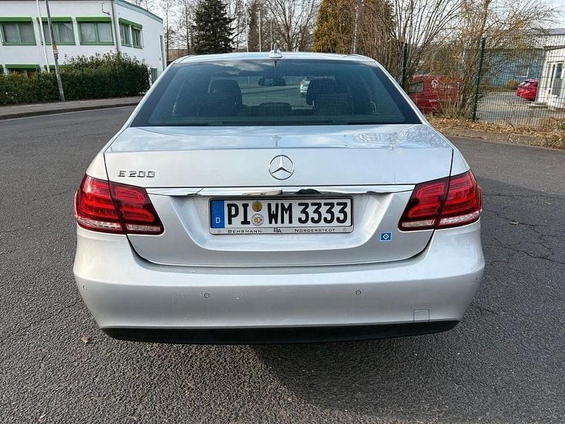 Gebraucht Mercedes E200 184 PS (135 kW) 2014 Silber Limousine