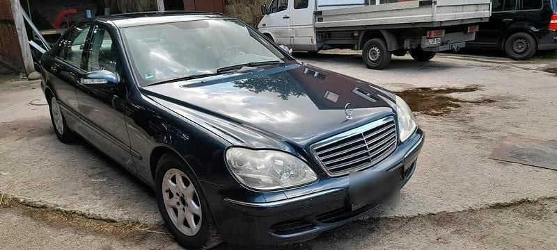 Schwarz Gebraucht 2004 Mercedes S320 Limousine | 2.200 € (Guter Preis) - Bild 1/4