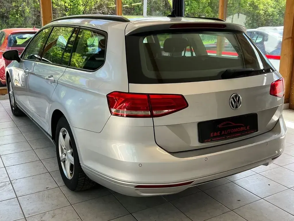 Gebraucht VW Passat 120 PS (88 kW) 2015 Silber Kombi