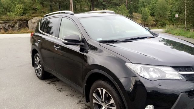 Gebraucht Toyota RAV4 Multidrive S 151 PS (111 kW) 2015 Schwarz metallic SUV