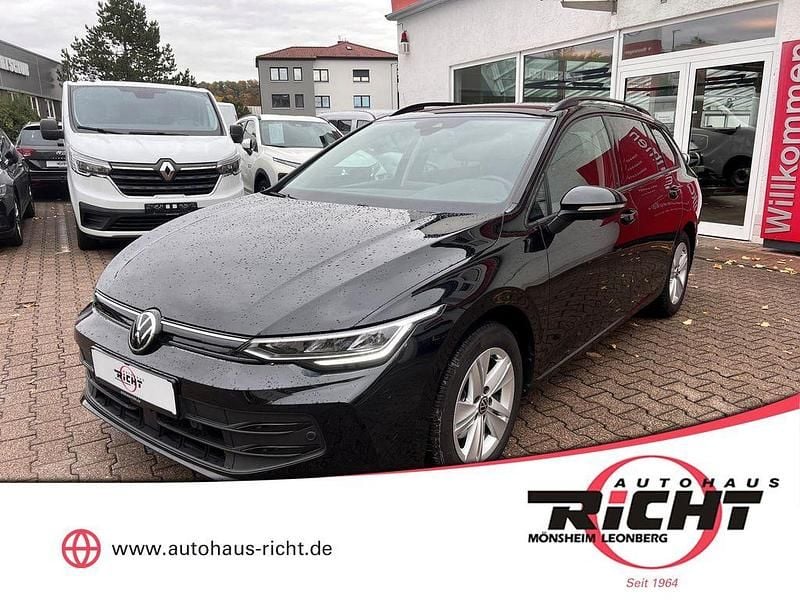 Grenadillschwarz metallic Gebraucht 2025 VW Golf VIII Life Kombi | 23.980 € (Superpreis) - Bild 1/4