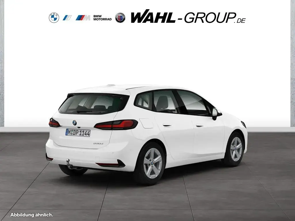 Gebraucht BMW 220 Active Tourer Performance 163 PS (119 kW) 2025 Alpinweiß uni Van / Kleinbus