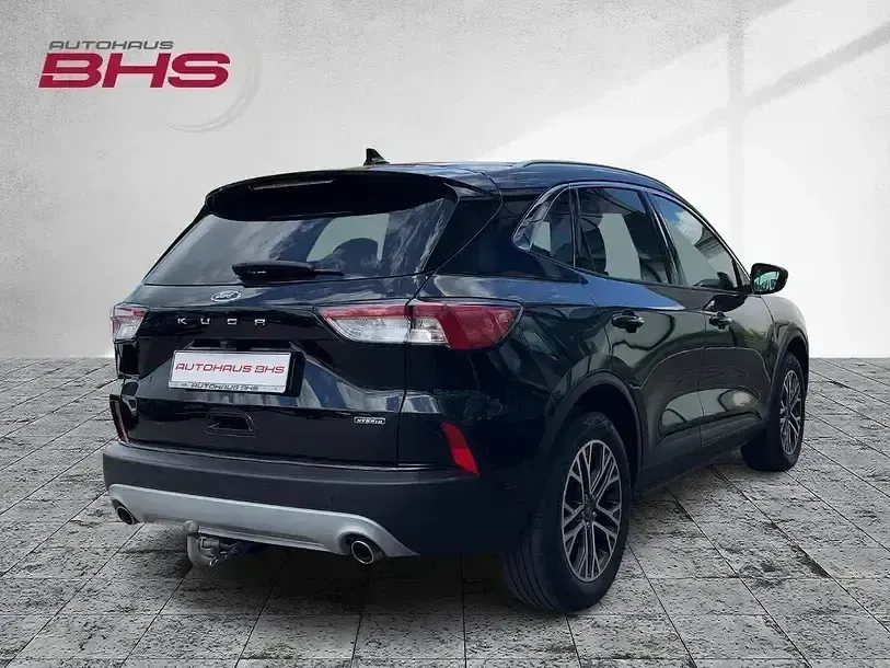 Używany Ford Kuga Titanium X 225 KM (165 kW) 2022 Czarny SUV