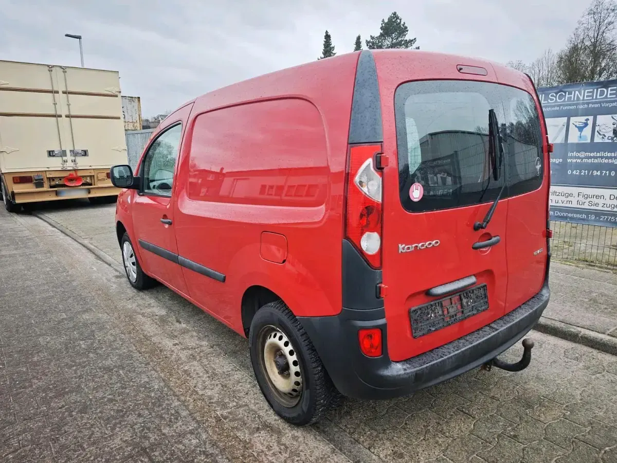 Gebraucht Renault Kangoo 85 PS (62 kW) 2010 Rot Kombi