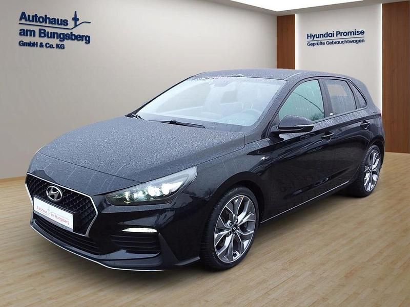 Schwarz Gebraucht 2020 Hyundai i30 N Line Limousine | 17.990 € (Etwas zu teuer) - Bild 1/3