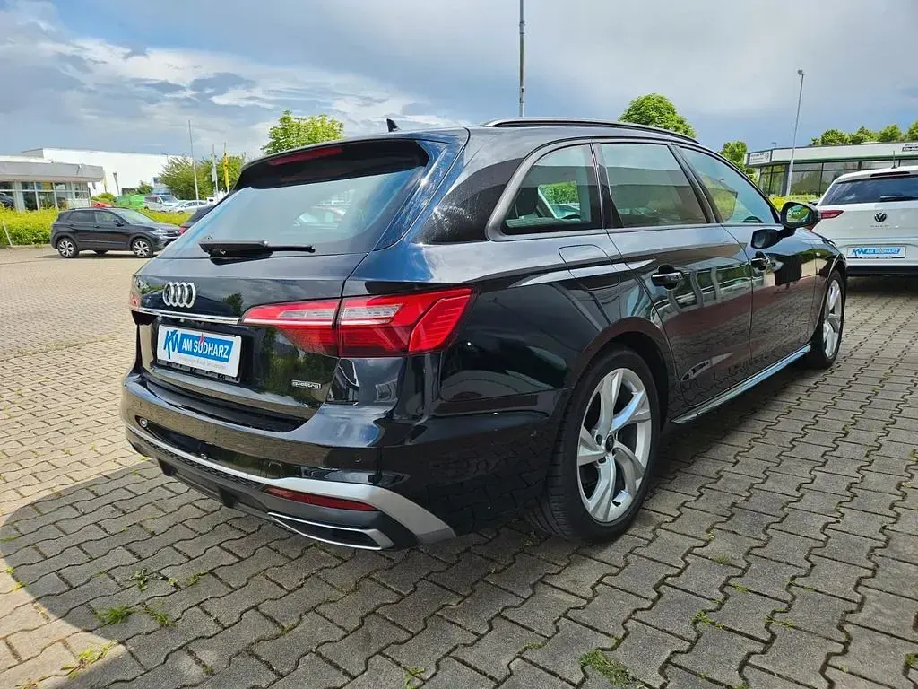 Gebraucht Audi A4 S-Line 204 PS (150 kW) 2023 Schwarz Kombi