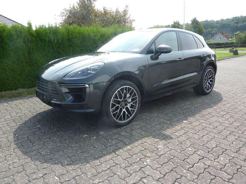 Schwarz Gebraucht 2021 Porsche Macan Turbo SUV | 71.500 € (Fairer Preis) - Bild 1/4