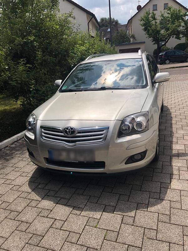 Beige Gebraucht 2009 Toyota Avensis Kombi | 4.600 € (Guter Preis) - Bild 1/4