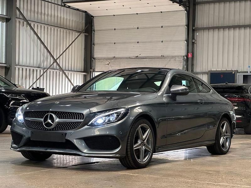 Grau Gebraucht 2018 Mercedes C300 Coupé | 21.600 € (Guter Preis) - Bild 1/4