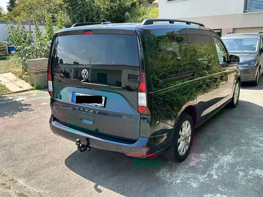 Gebraucht VW Caddy Maxi Dark Label 114 PS (83 kW) 2022 Blau Van / Kleinbus