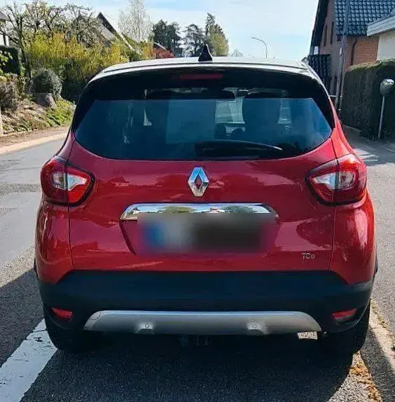 Second-hand Renault Captur 120 CP (88 kW) 2015 Roșu SUV