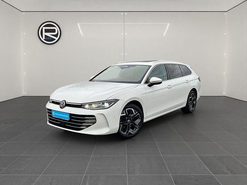 Gebraucht VW Passat Elegance 150 PS (110 kW) 2024 Weiß Kombi