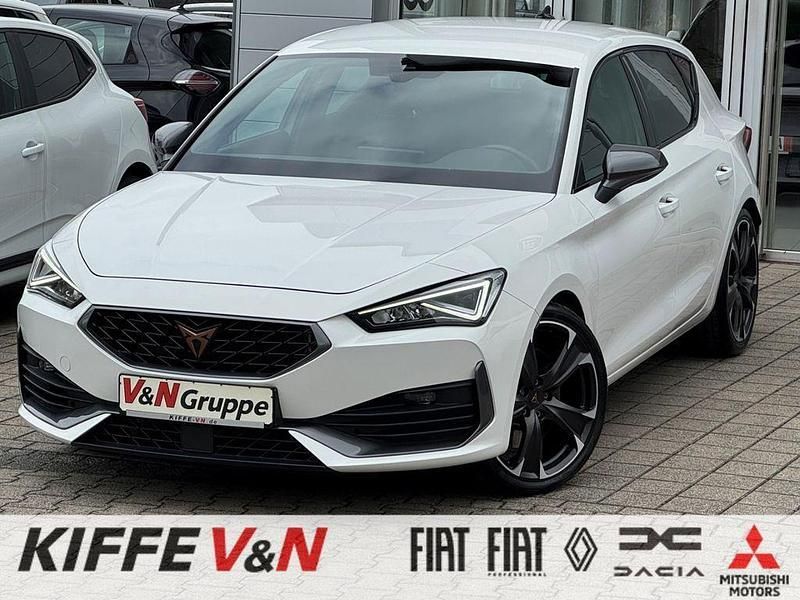 Weiß Gebraucht 2022 Cupra Leon VZ Limousine | 28.820 € (Superpreis) - Bild 1/4