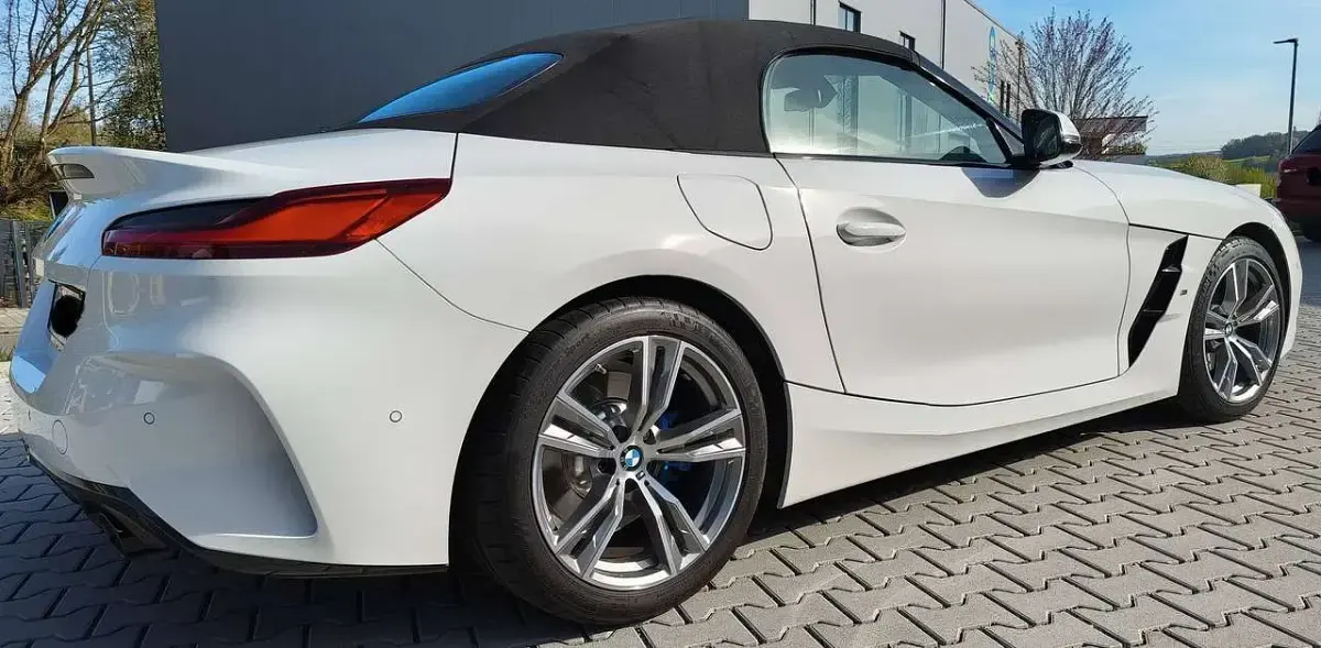 Gebraucht BMW Z4 Shadowline 197 PS (144 kW) 2024 Weiß Cabrio