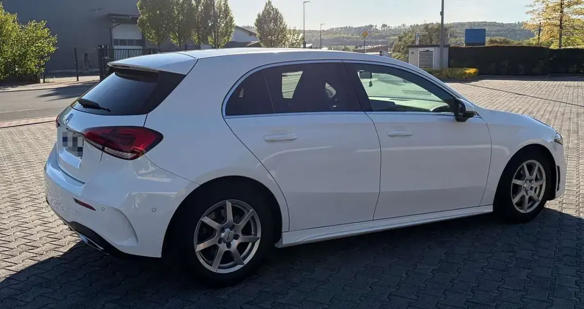 Gebraucht Mercedes A200 AMG line 163 PS (119 kW) 2018 Weiß Kombi