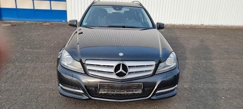 Gebraucht Mercedes C220 170 PS (125 kW) 2013 Grau Kombi