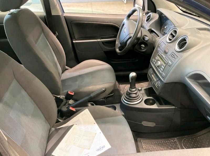 Gebraucht Ford Fiesta Trend 70 PS (51 kW) 2006 Blau Limousine