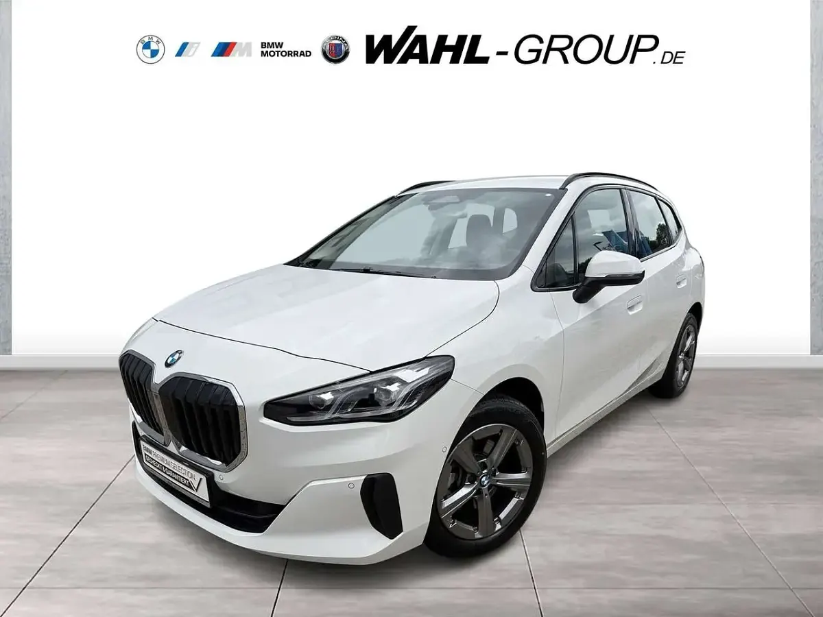 Gebraucht BMW 220 Active Tourer Performance 170 PS (125 kW) 2025 Weiß Van / Kleinbus