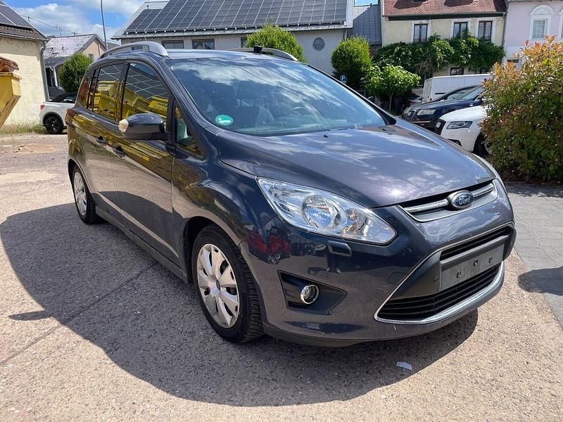 Grau Gebraucht 2011 Ford Grand C-Max Van / Kleinbus | 4.999 € (Guter Preis) - Bild 1/4
