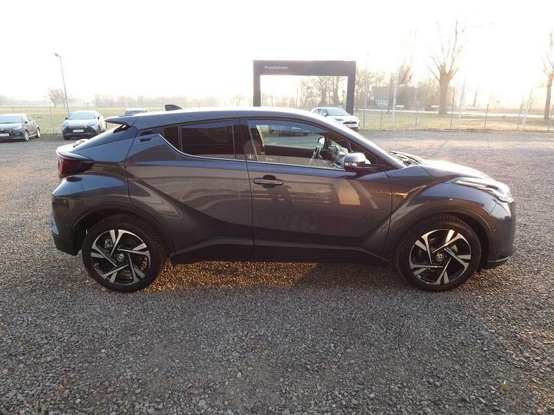 Gebraucht Toyota C-HR Team 122 PS (89 kW) 2023 Marlingrau metallic SUV