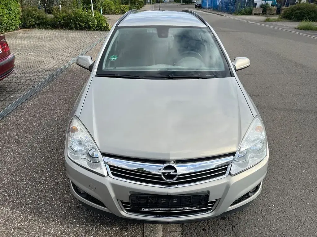 Gebraucht Opel Astra Innovation 90 PS (66 kW) 2008 Grau Limousine