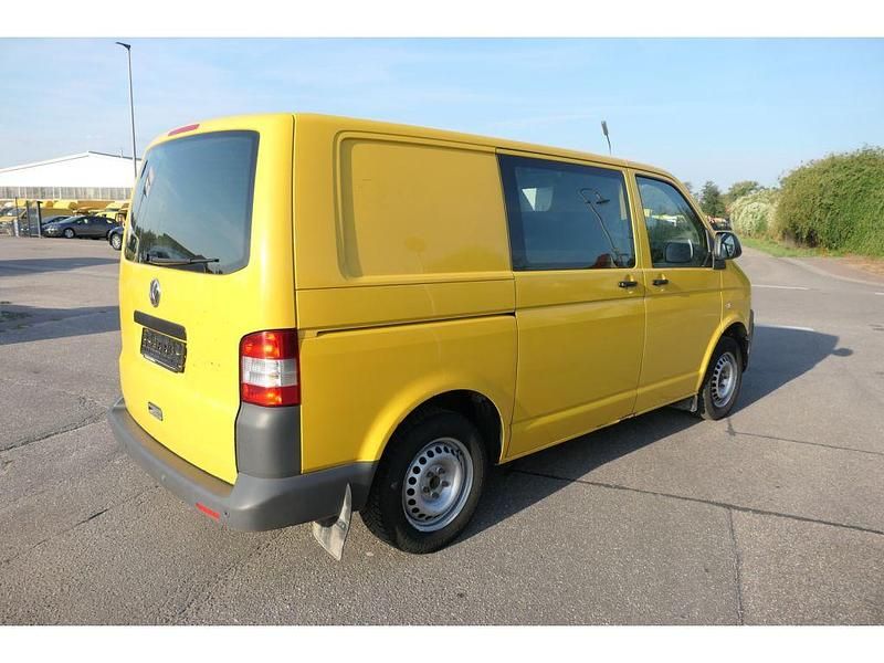 Używany VW Transporter 84 KM (61 kW) 2011 Żółty Van