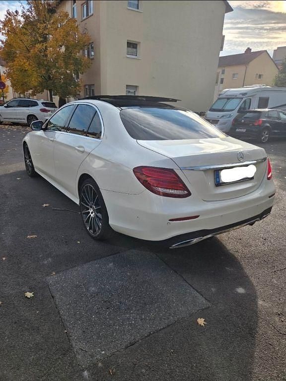 Gebraucht Mercedes E350 AMG line 258 PS (189 kW) 2017 Weiß Limousine