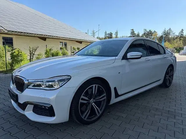 Gebraucht BMW 750 M Sport 449 PS (330 kW) 2016 Limousine