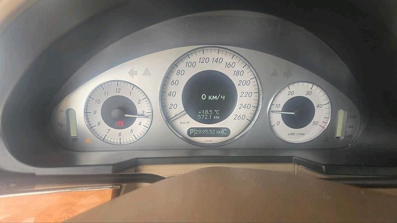 Gebraucht Mercedes E320 224 PS (164 kW) 2007 Schwarz Limousine