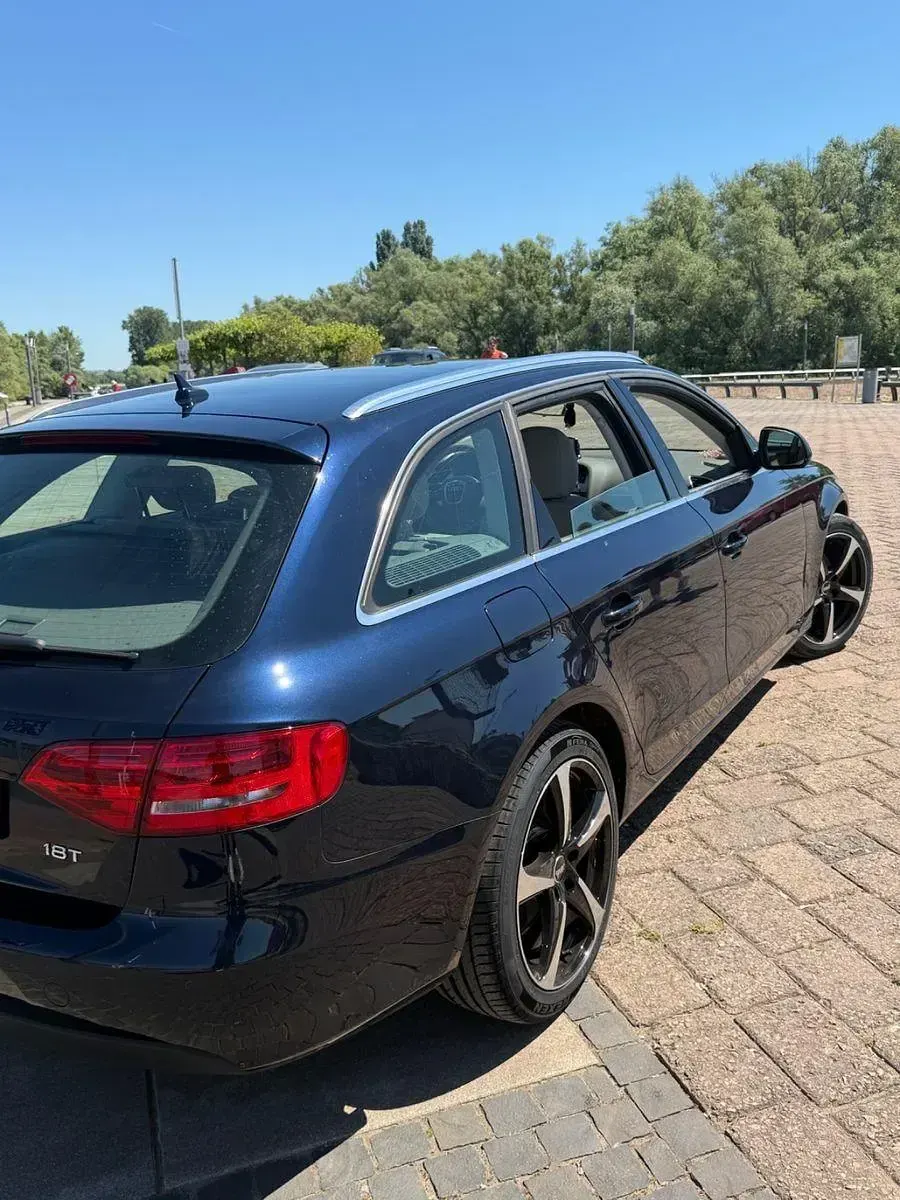 Gebraucht Audi A4 Ambiente 160 PS (117 kW) 2008 Blau Kombi