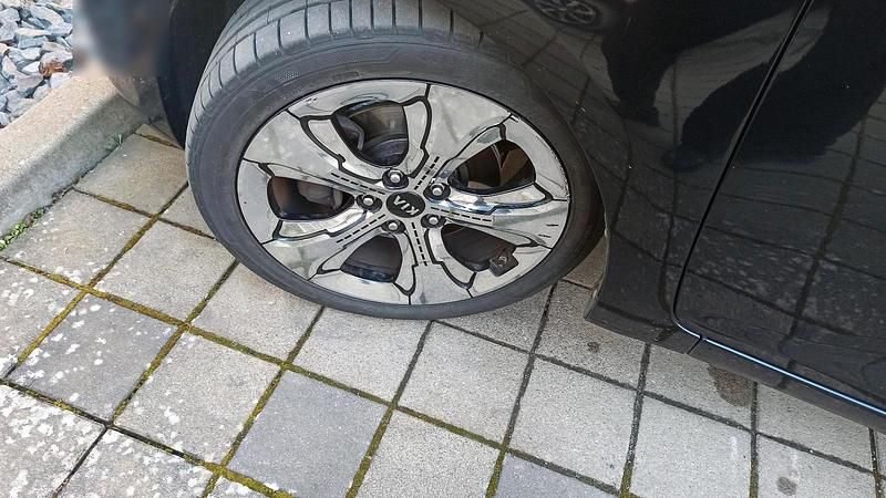 Gebraucht Kia Carens 166 PS (122 kW) 2013 Van / Kleinbus